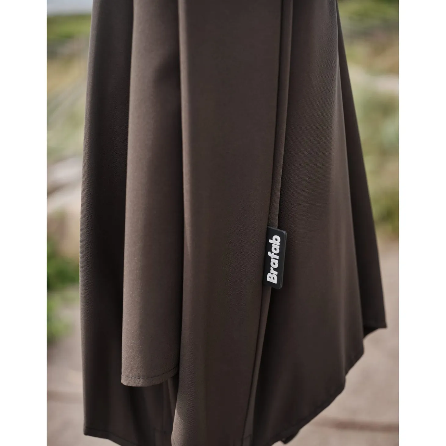 Abriola Parasoll 270x258 cm Svart