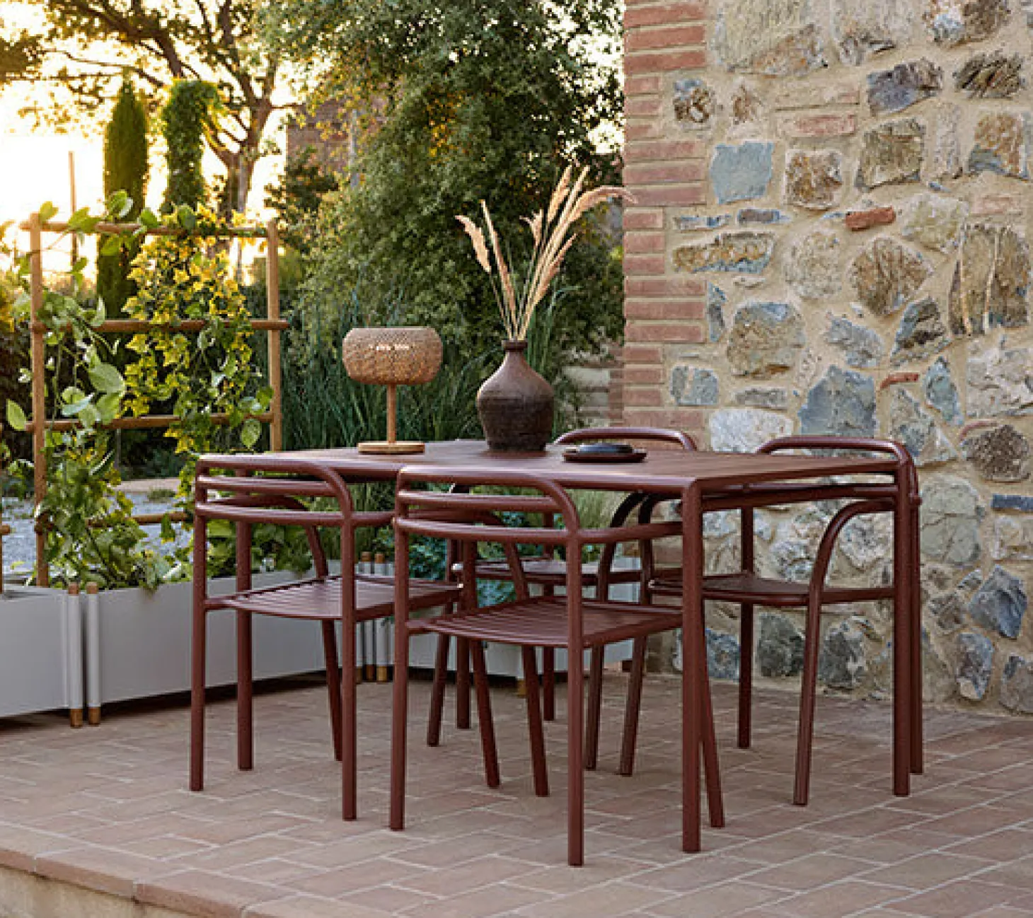 Bliss Bord 80x80 cm Desert Red