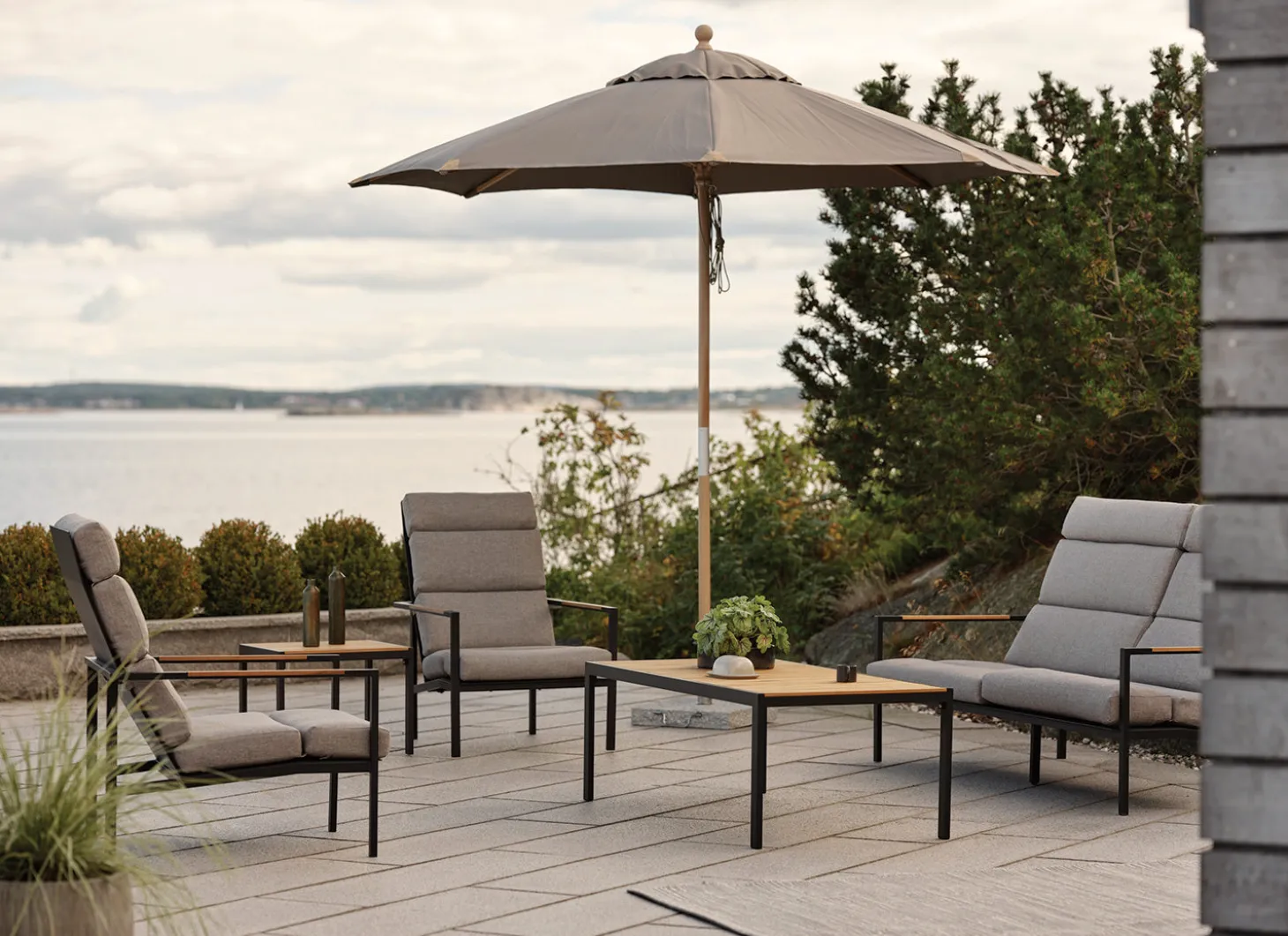 Indus 3-sits Soffa Svart/Teak